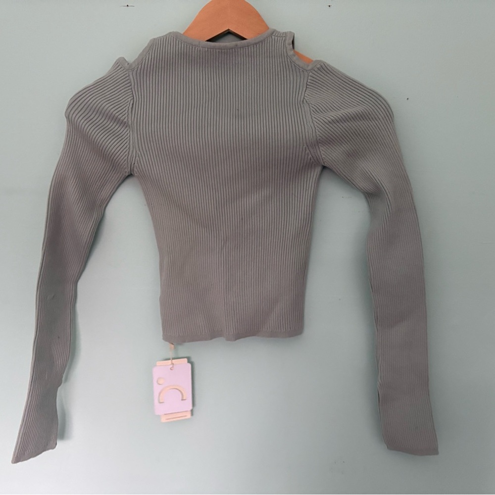 Commense Gray Ribbed Cutout Crop Top - Picture 4 of 4